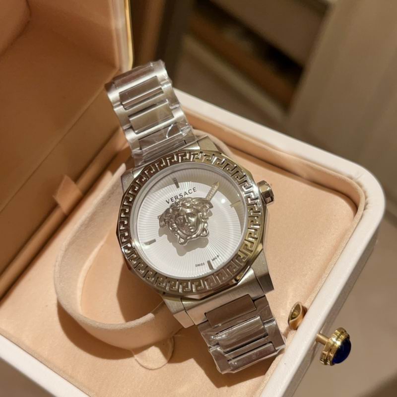 Versace 38mm 022322